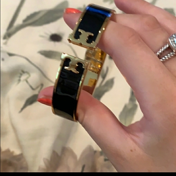 Brand New Tory Burch Enamel Braclet - Picture 2 of 13
